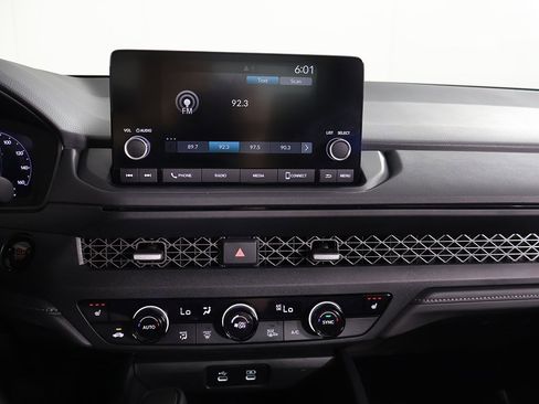 Certified 2025 Honda Accord SE image 45