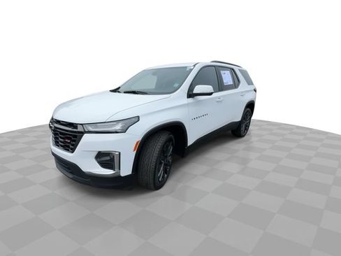 Used 2023 Chevrolet Traverse RS w/ LPO, Floor Liner Package AWD/4WD image 4