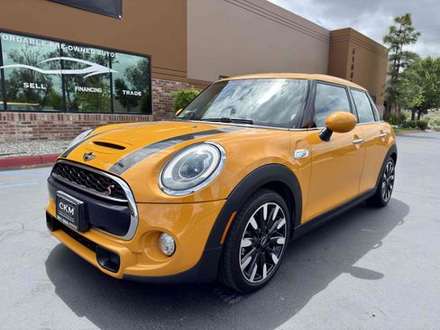 Used 2015 MINI Cooper S FWD image 6