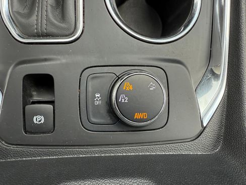 Certified 2020 Chevrolet Traverse LT image 26