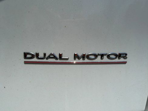 Used 2021 Tesla Model Y Performance AWD/4WD image 13
