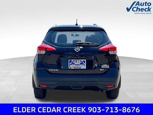 Used 2018 Nissan Kicks SV FWD image 4