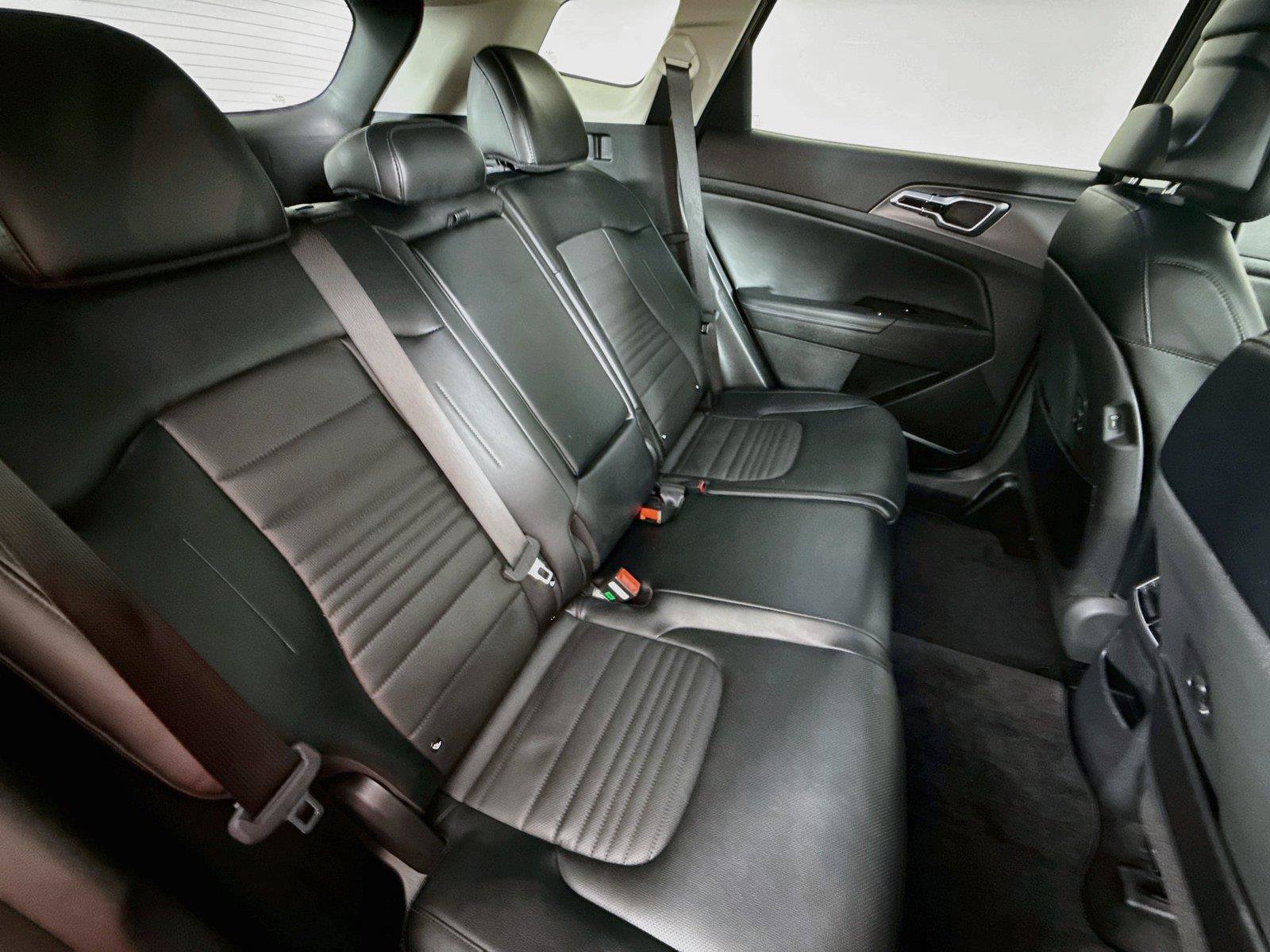 Used 2025 Kia Sportage SX FWD image 29
