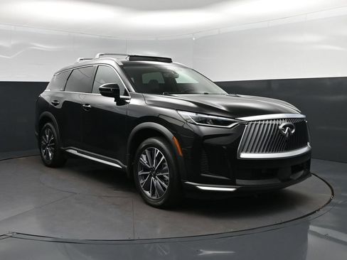 Certified 2026 INFINITI QX60 Luxe w/ Cargo Package AWD/4WD image 9
