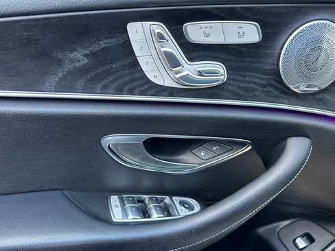 Used 2017 Mercedes-Benz E 400 4MATIC Wagon image 13