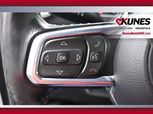 Used 2020 Jeep Wrangler Unlimited Sahara image 29