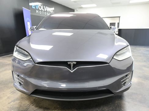 Used 2018 Tesla Model X P100D image 5