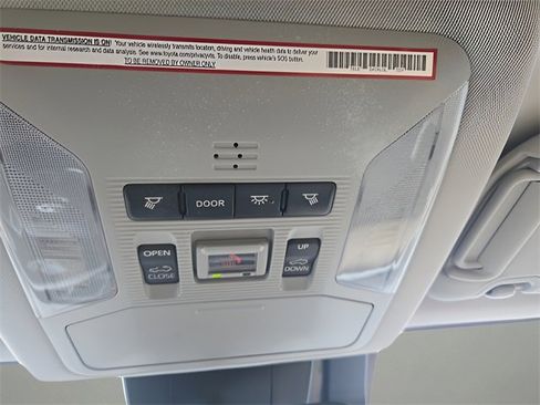 Used 2021 Toyota RAV4 XLE Premium image 24