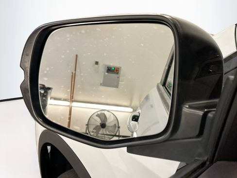 Used 2023 Honda Passport EX-L image 16