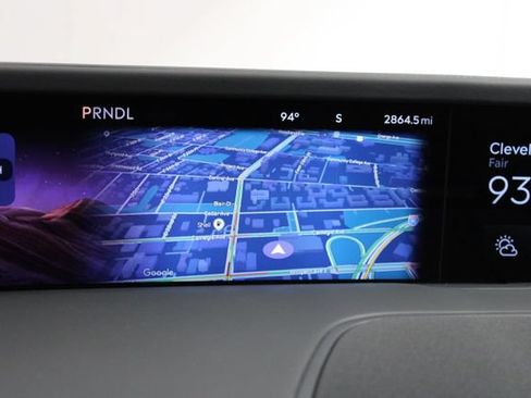 Used 2025 Lincoln Nautilus Premier AWD/4WD image 15