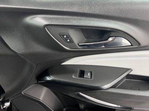 Used 2025 Chevrolet Trax LT w/ LT Convenience Package image 37