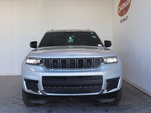 Used 2025 Jeep Grand Cherokee L Laredo w/ Trailer Tow Package AWD/4WD image 2