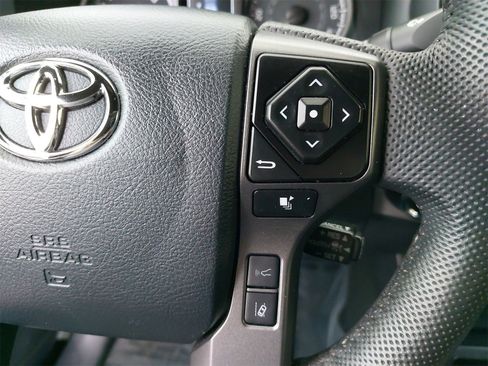 Used 2023 Toyota Tacoma TRD Sport image 18