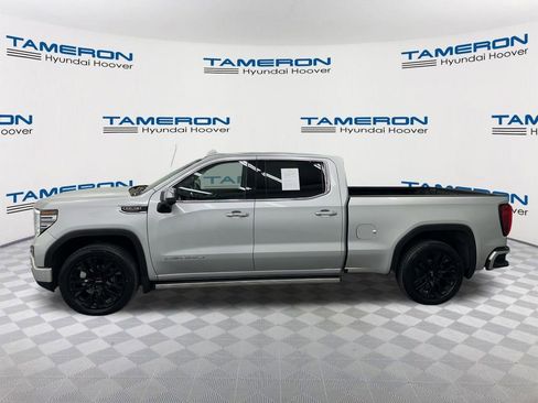 Used 2022 GMC Sierra 1500 Denali w/ Denali Reserve Package AWD/4WD image 2