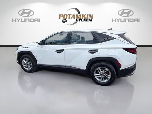 Certified 2025 Hyundai Tucson SE FWD image 8