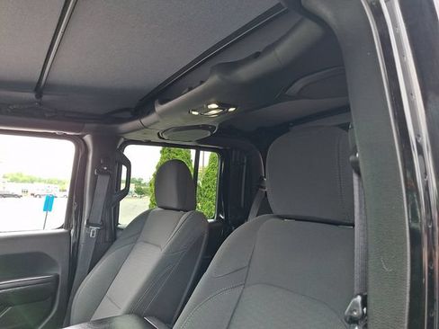 Used 2021 Jeep Gladiator Sport AWD/4WD image 14