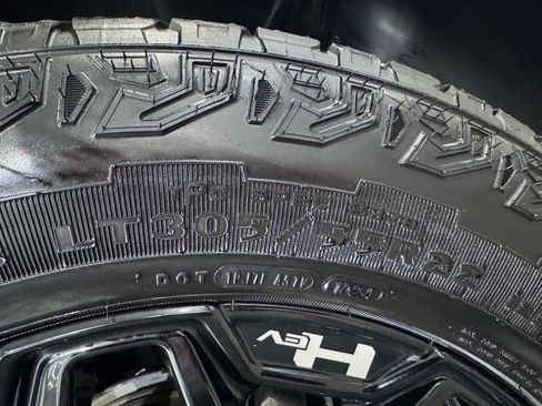 Used 2024 GMC Hummer EV 2X w/ LPO, Illumination Package image 56