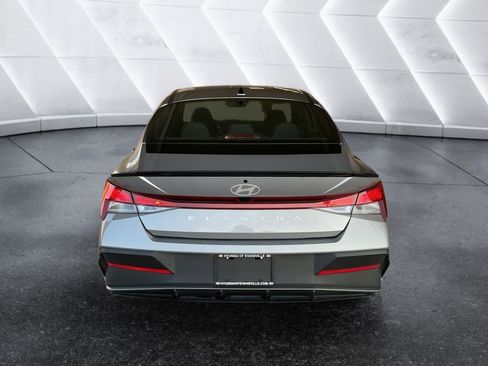 Certified 2025 Hyundai Elantra Sport image 3