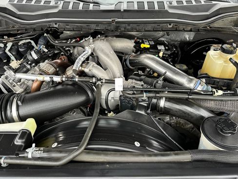 Used 2021 Ford F250 Lariat w/ Chrome Package image 52