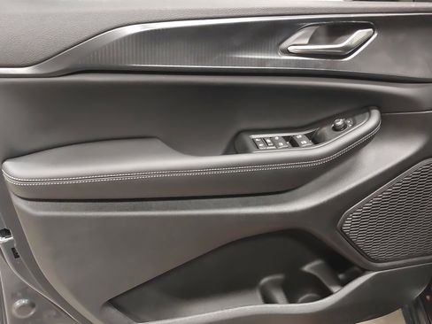 New 2025 Jeep Grand Cherokee 4WD image 24