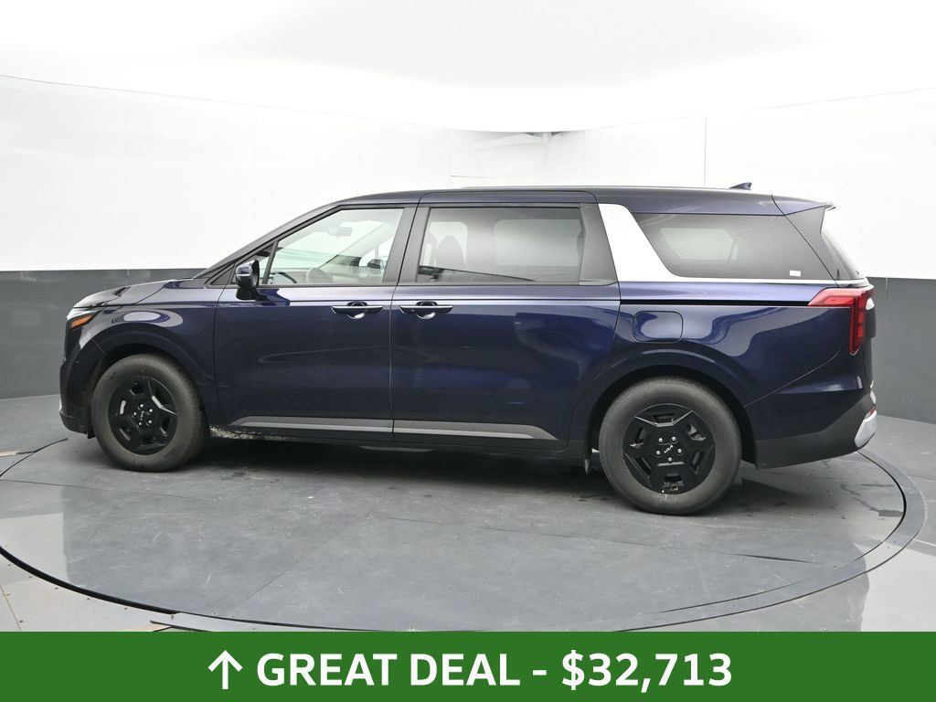 Used 2026 Kia Carnival FWD image 10