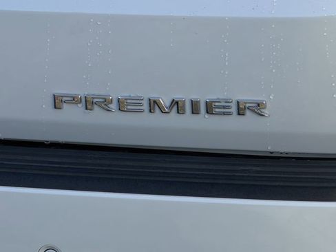 New 2026 Chevrolet Suburban Premier image 9