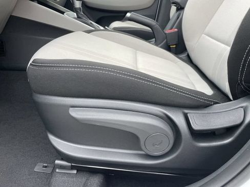 New 2026 Hyundai Venue SEL FWD image 33