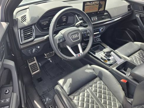 Used 2023 Audi SQ5 Prestige w/ Prestige Package AWD/4WD image 11