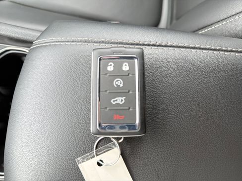 Used 2025 Jeep Grand Cherokee L Limited w/ Trailer Tow Package AWD/4WD image 30