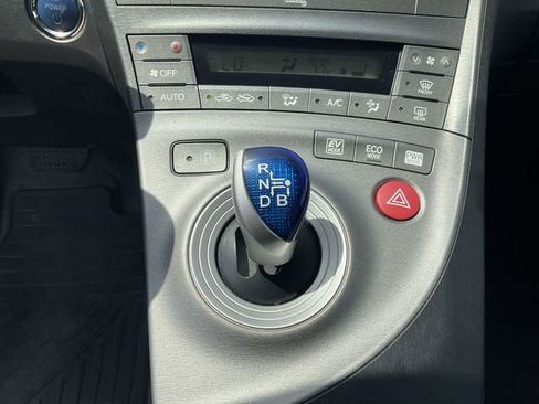 Used 2015 Toyota Prius Four FWD image 23