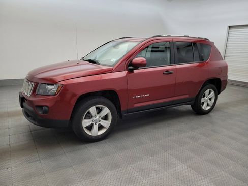 Used 2016 Jeep Compass Latitude AWD/4WD image 2