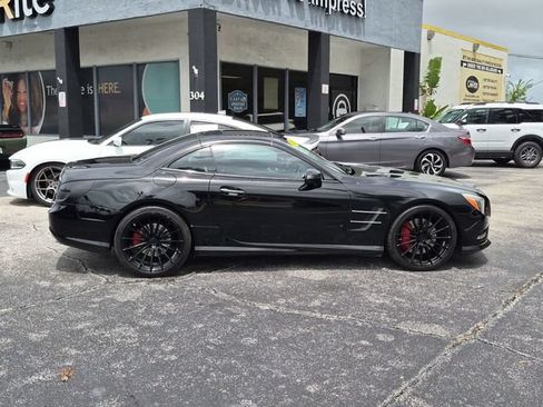 Used 2013 Mercedes-Benz SL 550 image 4