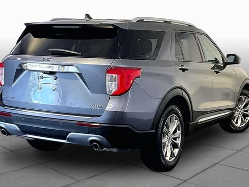 Used 2022 Ford Explorer Limited w/ Equipment Group 301A AWD/4WD image 13