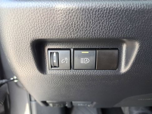 Used 2025 Toyota RAV4 LE image 27