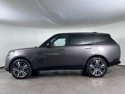 Used 2024 Land Rover Range Rover SE AWD/4WD image 6