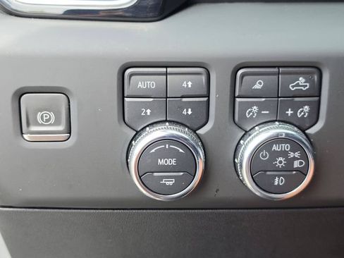 Used 2024 GMC Sierra 1500 Denali AWD/4WD image 32