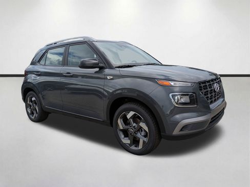 New 2026 Hyundai Venue SEL FWD image 2