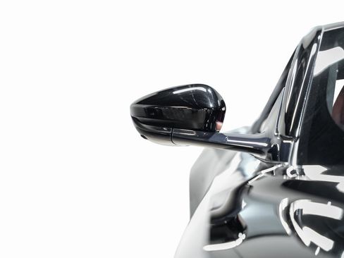 Used 2019 Aston Martin DBS Superleggera image 10