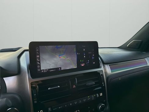 Used 2023 Lexus GX 460 Luxury image 35