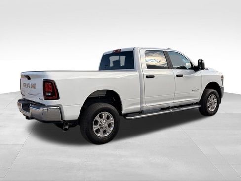 Used 2026 RAM 2500 Big Horn AWD/4WD image 7