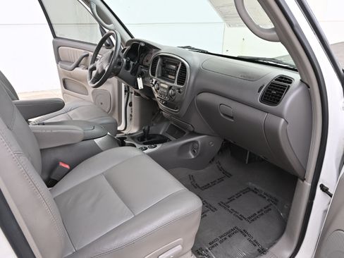 Used 2002 Toyota Sequoia Limited AWD/4WD image 13