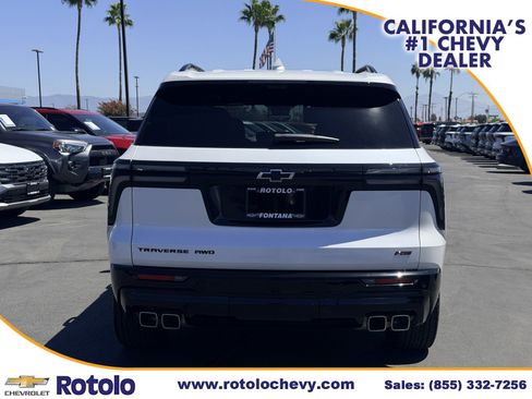 Used 2024 Chevrolet Traverse RS w/ LPO, Floor Liner Package AWD/4WD image 5