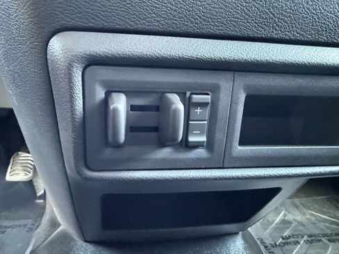 Used 2023 Ford Transit 250 Low Roof AWD image 39