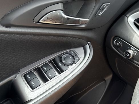 Used 2024 Chevrolet Malibu LT image 16