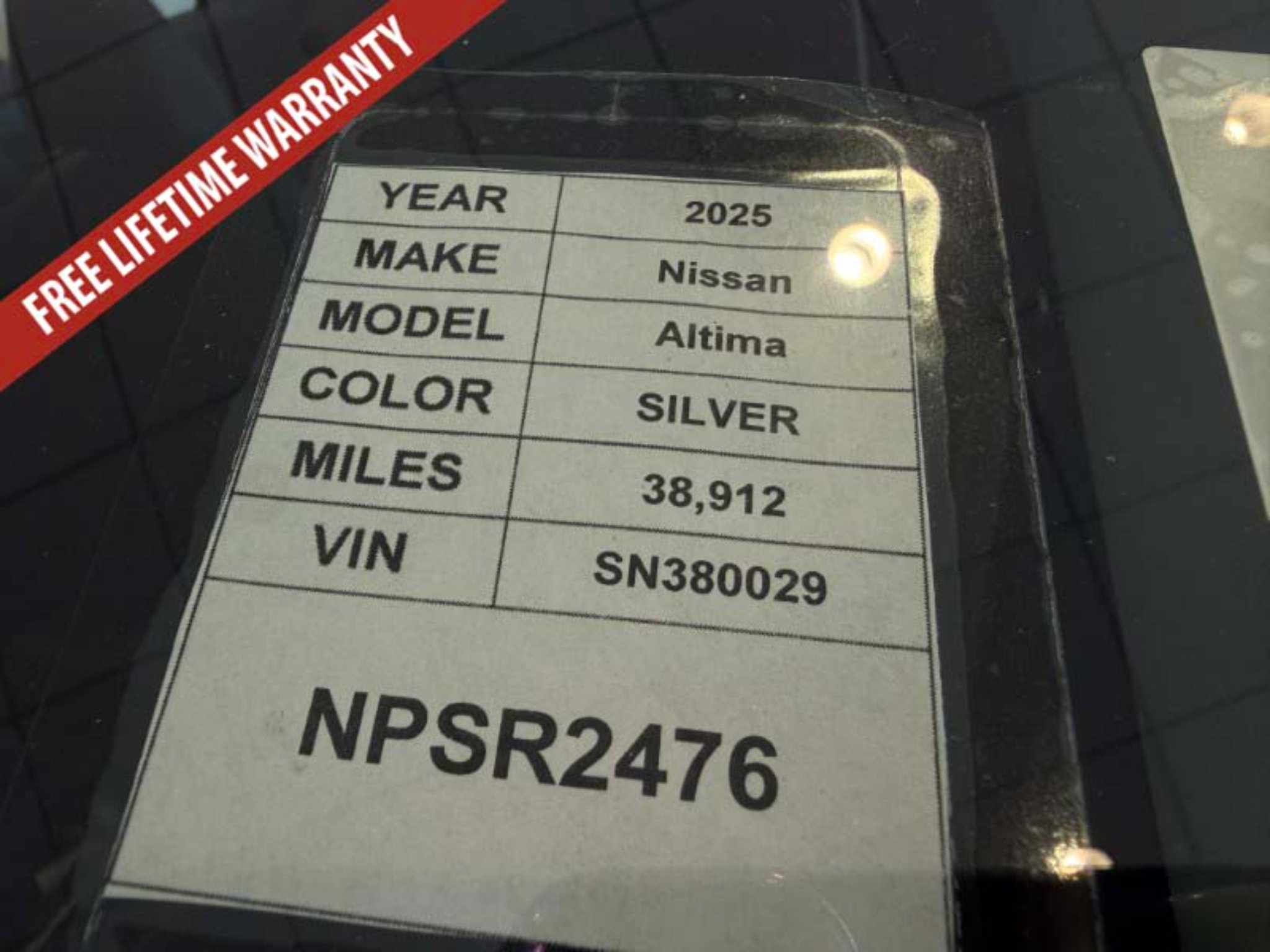Used 2025 Nissan Altima 2.5 SV FWD image 37