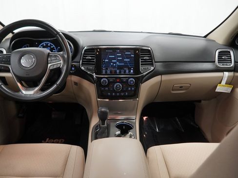 Certified 2022 Jeep Grand Cherokee Laredo E image 25