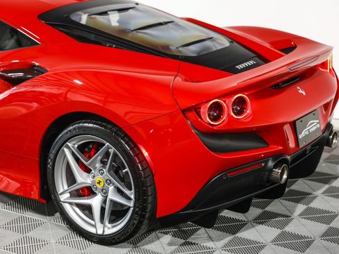 Used 2020 Ferrari F8 Tributo RWD image 18
