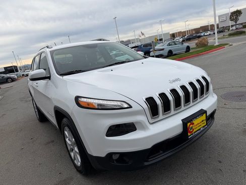 Used 2018 Jeep Cherokee Latitude image 8