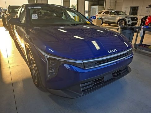 Used 2025 Kia K4 FWD image 1