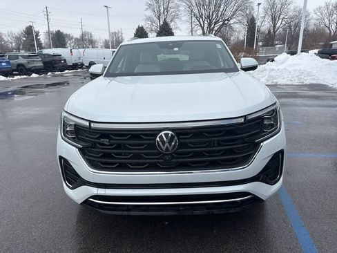 Used 2024 Volkswagen Atlas Cross Sport SEL Premium R-Line image 8